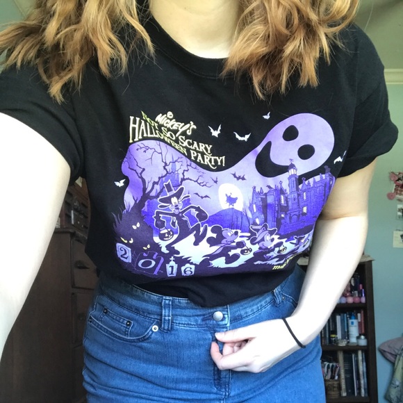 Vintage Tops - super cute disney halloween tee! Vintage Tops - super cute disney halloween tee!